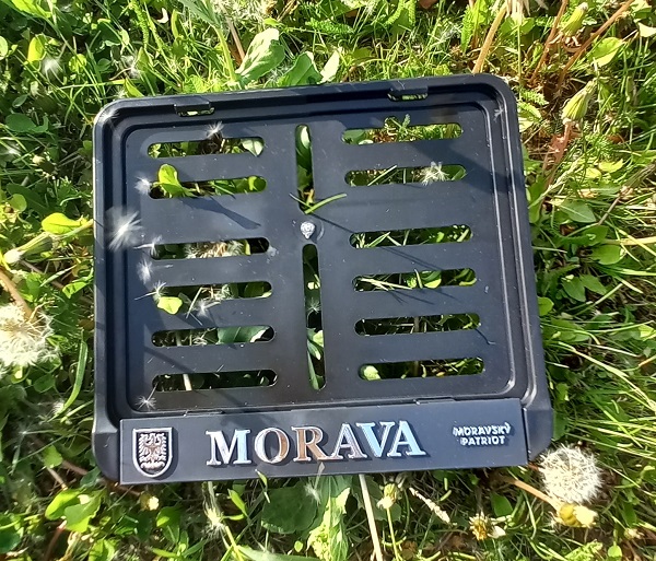 Podložka moto pod SPZ MORAVA, 3D chrom