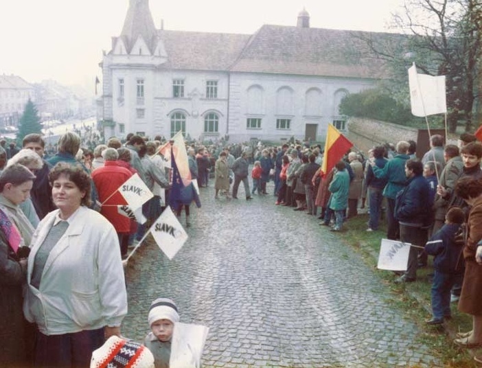 Bikolora žluto-červená 150 x 100 cm, moravská vlajka, tunýlek