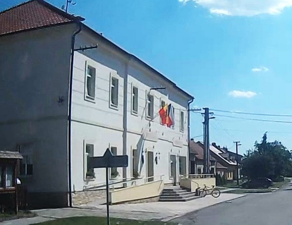 Moravska_vlajka_Saratice