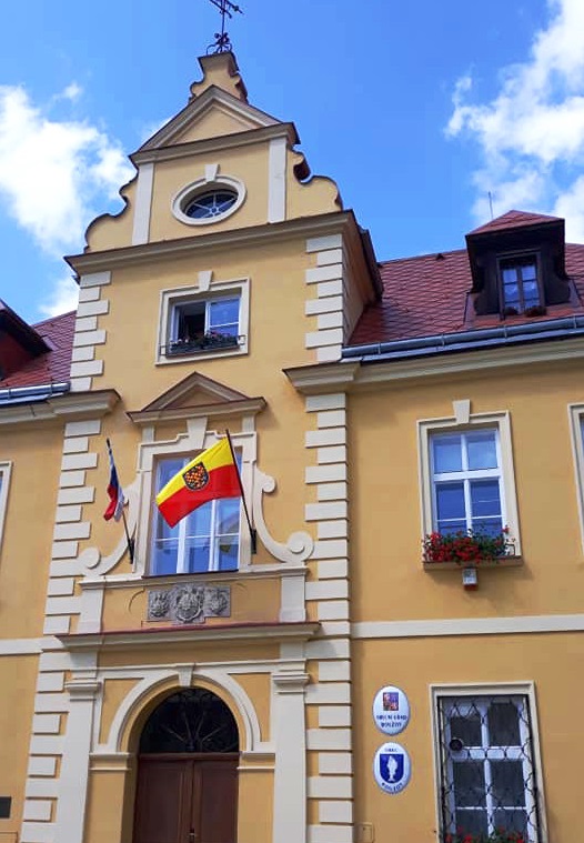 moravska_vlajka_Bouzov