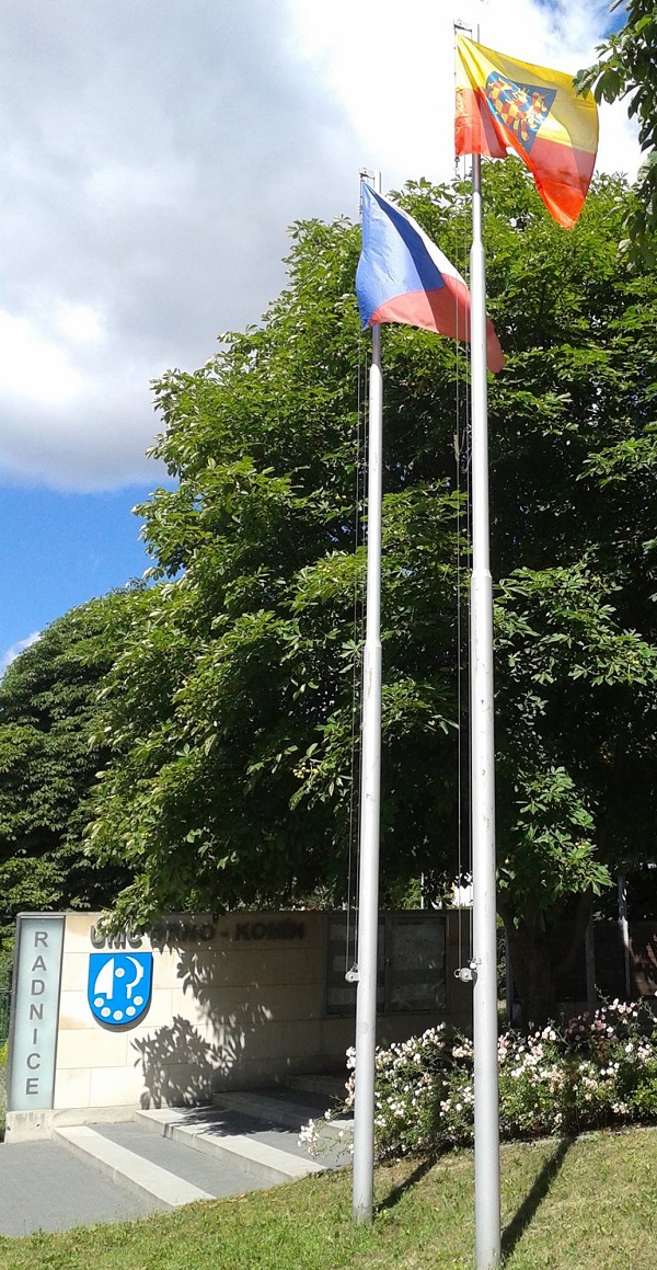 Moravska_vlajka_Brno_Komín