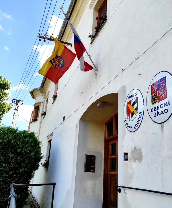 MOravska_vlajka_Dolni_Loucka