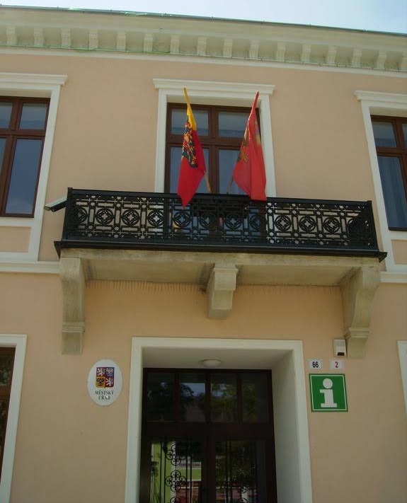 Moravska_vlajka_Dolni_Kounice