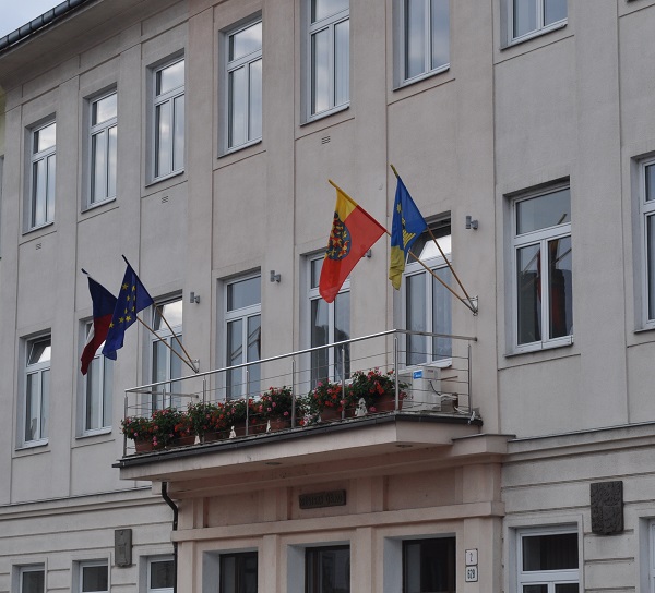 moravska_vlajka_Holesov