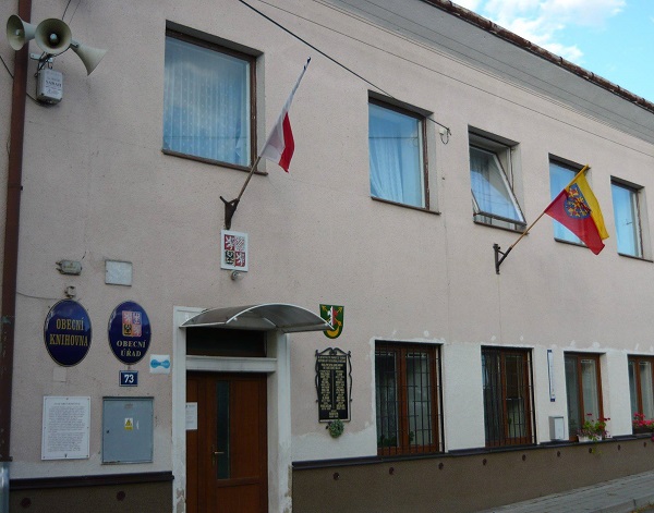 Moravska_vlajka_Honetice