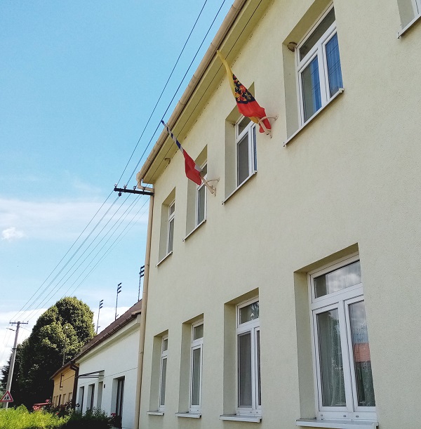 Moravska_vlajka_Hostěradky_Resov