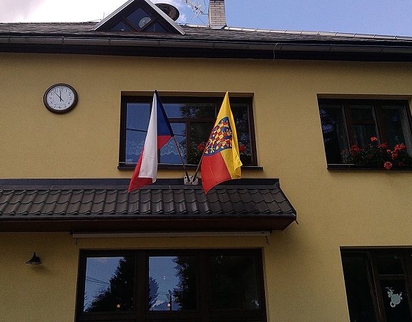 Moravska_vlajka_Krizanky