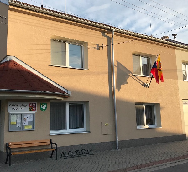 Moravska_vlajka_Loucany