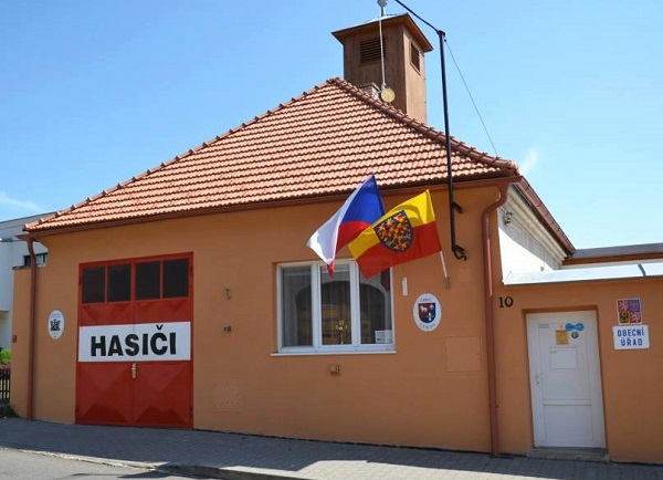 Moravska_vlajka_Lukov