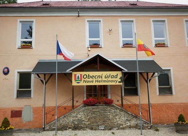 moravska_vlajka_Nove_Herminovy