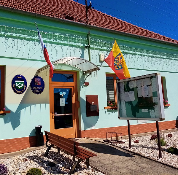 Moravska_vlajka_Nova_Poddvorov