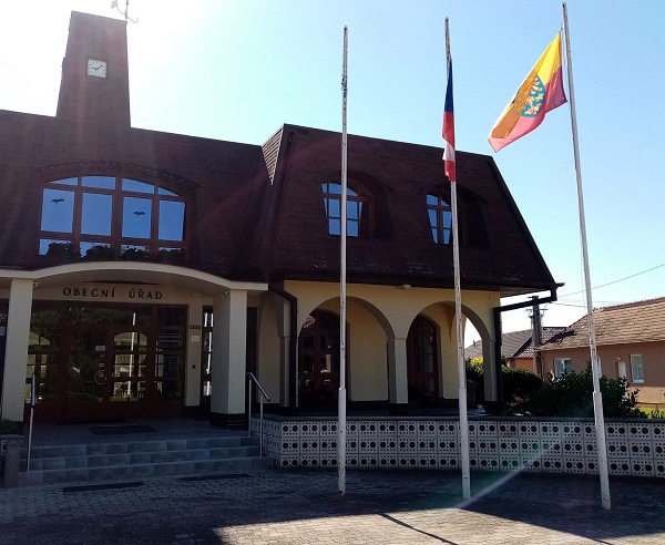 Moravska_vlajka_Ratiskovice