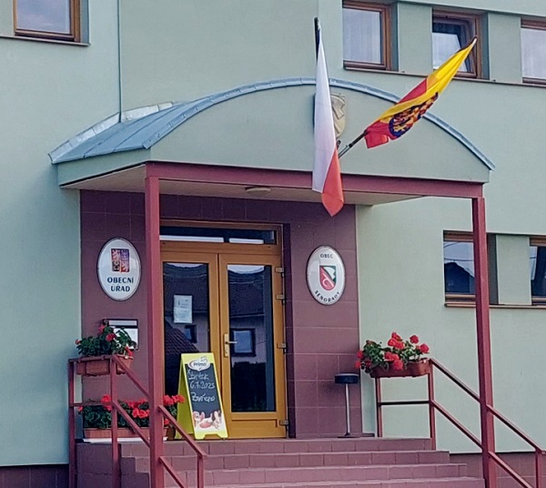 Moravska_vlajka_Senorady