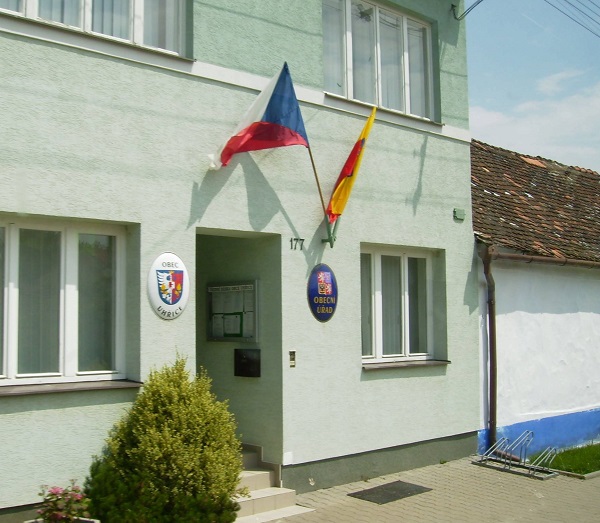 moravska_vlajka_Uhrice_u_Kyjova